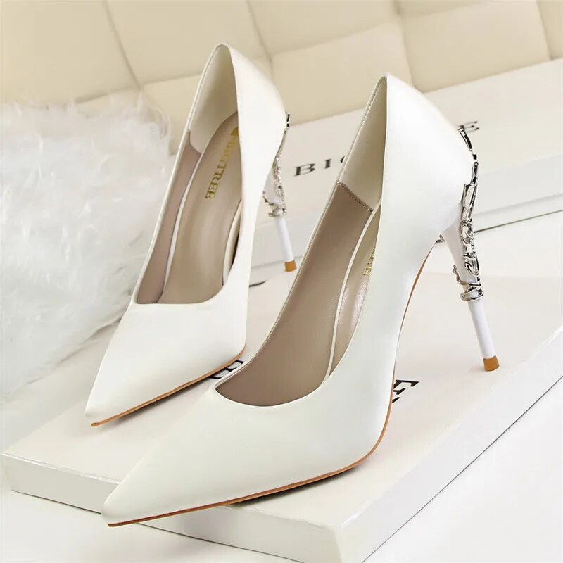 Scarpin Salto Alto Fino
