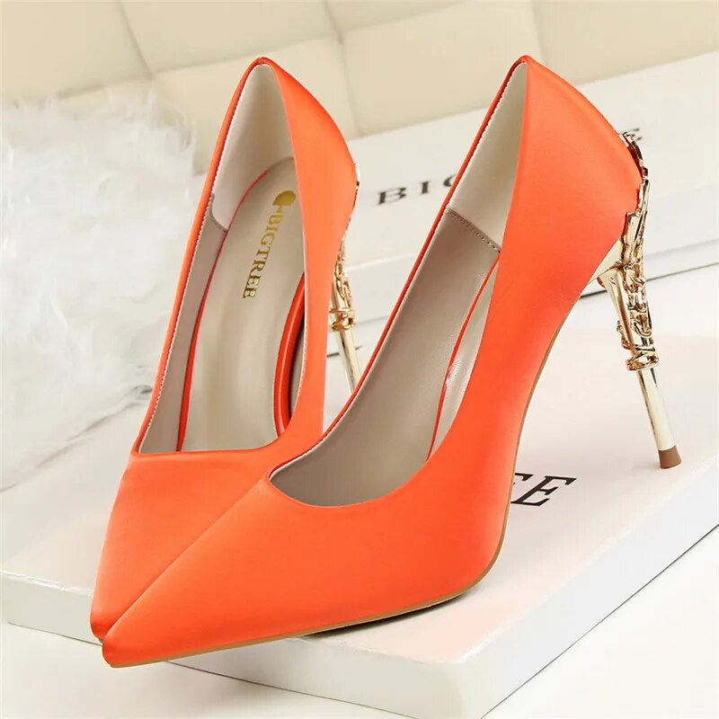 Scarpin Salto Alto Fino